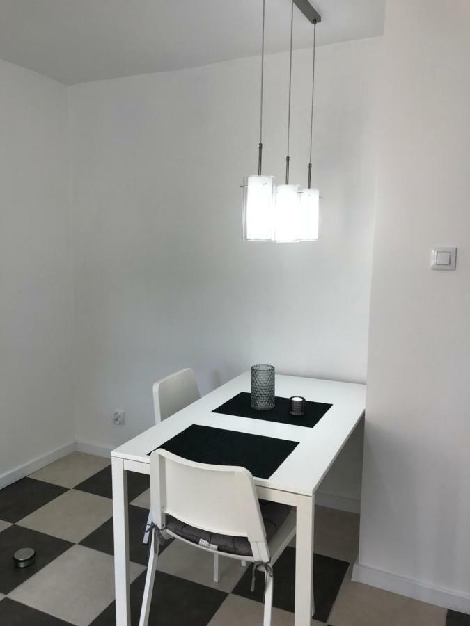 Apartament Matejki 7/4 Zielona Góra Buitenkant foto